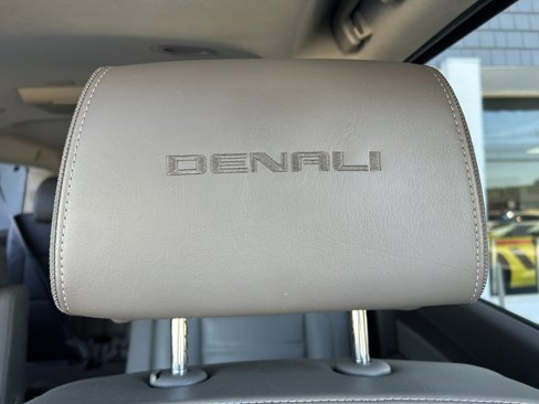 Used 2017 GMC Yukon XL Denali w/ Open Road Package image 23