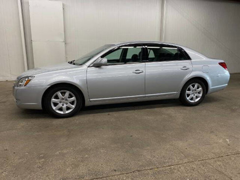 Used 2007 Toyota Avalon Touring image 1