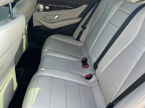 Used 2017 Mercedes-Benz E 300 4MATIC image 19