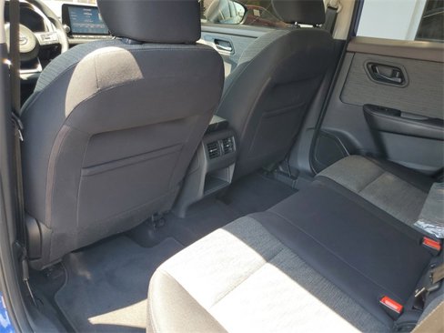 Used 2021 Nissan Rogue S image 29