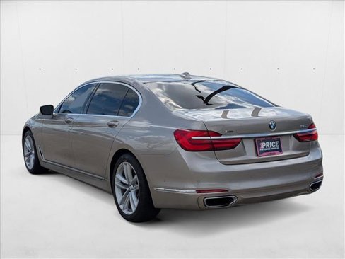 Used 2017 BMW 750i xDrive image 8