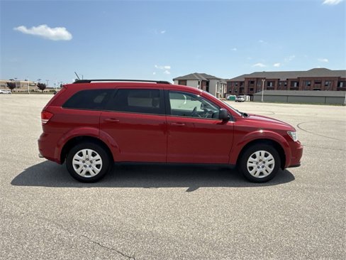 Used 2018 Dodge Journey SE image 14
