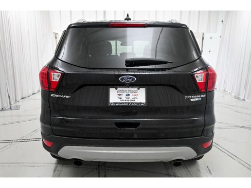 Used 2019 Ford Escape Titanium image 6