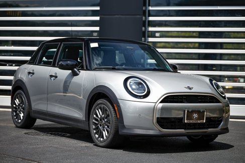 New 2025 MINI Cooper 4-Door Hardtop image 1