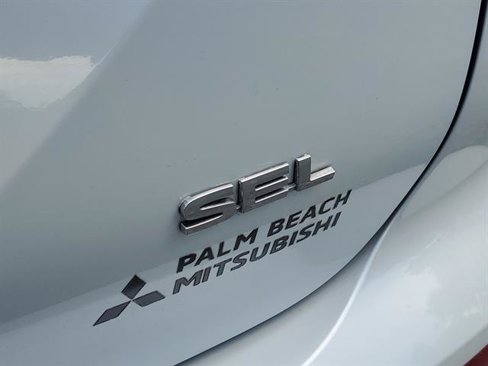 Used 2023 Mitsubishi Outlander SEL image 10