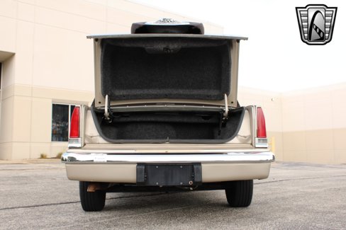 Used 1989 Chrysler New Yorker image 10