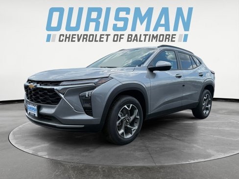 New 2025 Chevrolet Trax LT w/ Driver Confidence Package image 2