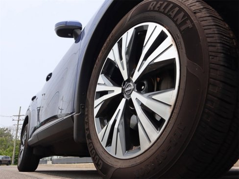 Certified 2023 Nissan Rogue SV image 10
