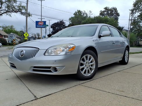 Used 2011 Buick Lucerne CXL image 1