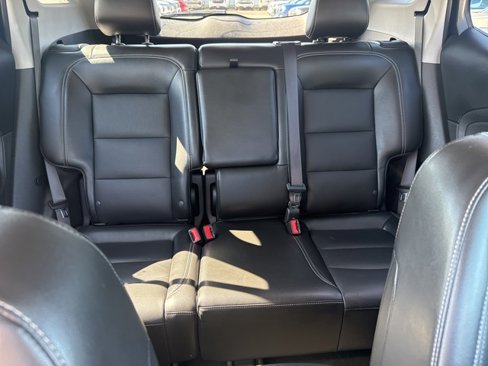 Used 2022 GMC Terrain SLT image 28