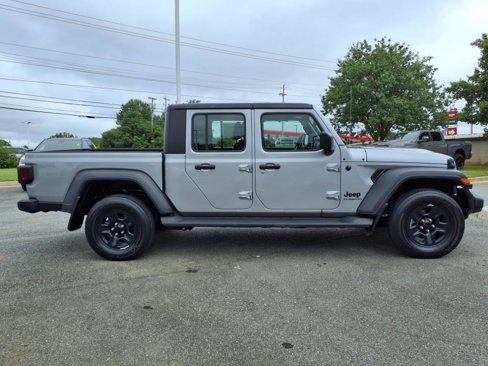 Certified 2021 Jeep Gladiator Sport image 3