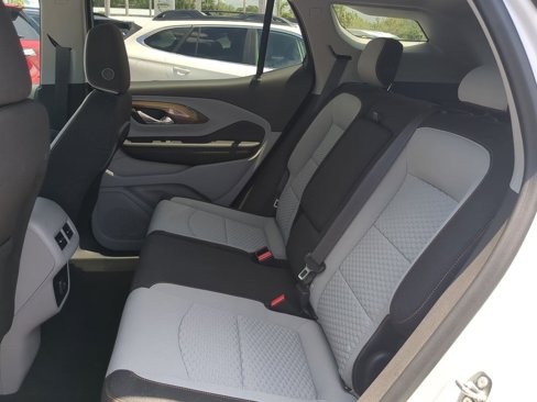 Used 2018 GMC Terrain SLE image 15