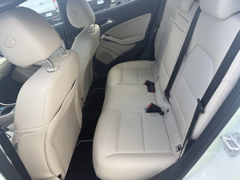 Used 2017 Mercedes-Benz GLA 250 image 12