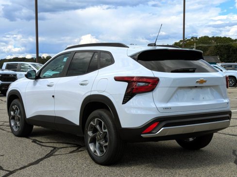 New 2026 Chevrolet Trax LT image 4