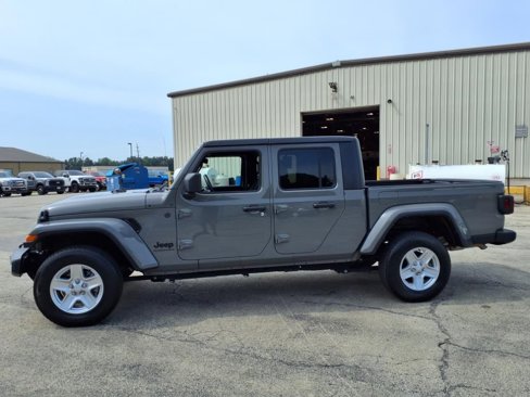 Used 2023 Jeep Gladiator Sport image 6