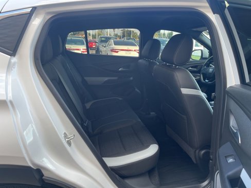 Used 2024 Buick Envista Preferred image 20