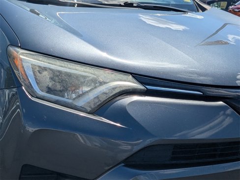 Used 2017 Toyota RAV4 LE image 9