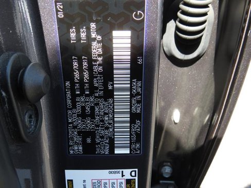 Used 2021 Toyota 4Runner SR5 image 8