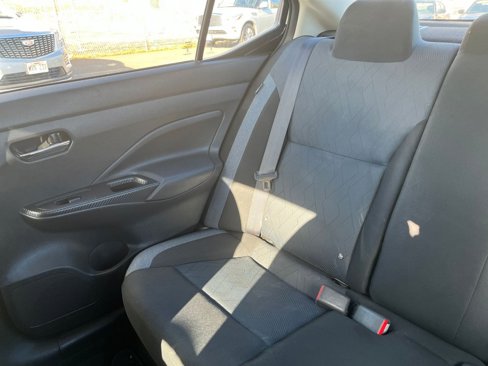 Used 2023 Nissan Versa SV image 37