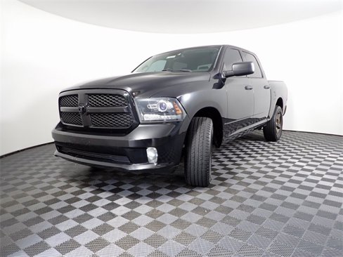 Used 2014 RAM 1500 Express w/ Black Ram 1500 Express Group image 4