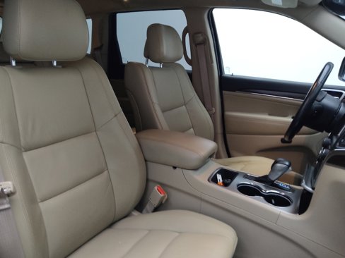 Used 2018 Jeep Grand Cherokee Limited image 21