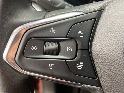 Used 2025 Chevrolet Trax LT w/ LT Convenience Package image 30