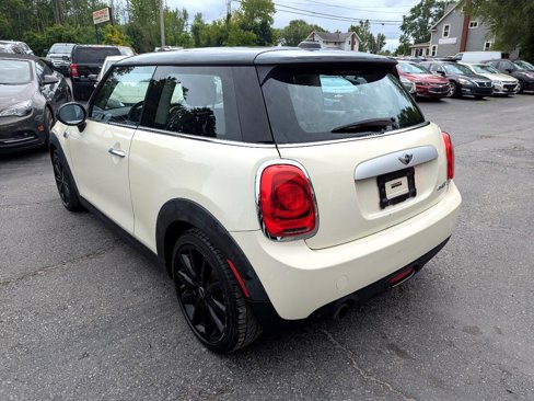 Used 2015 MINI Cooper 2-Door Hardtop image 8