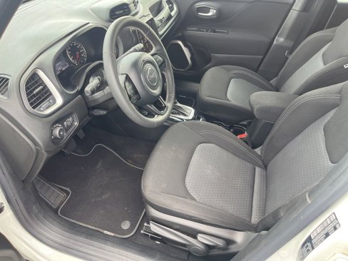 Used 2021 Jeep Renegade Latitude image 14