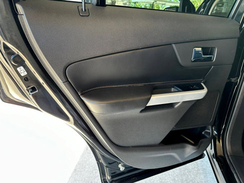 Used 2013 Ford Edge SEL image 12