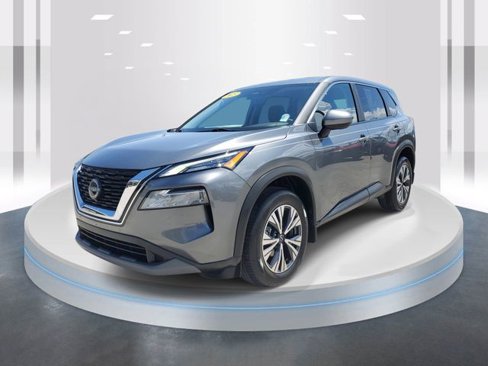 Used 2023 Nissan Rogue SV image 2