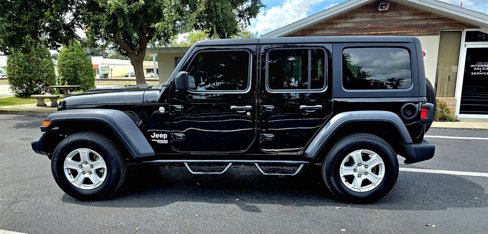 Used 2020 Jeep Wrangler Unlimited Sport S image 2