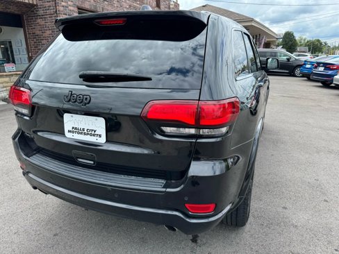 Used 2015 Jeep Grand Cherokee Altitude image 12