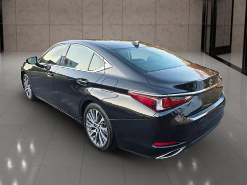 Used 2020 Lexus ES 350 w/ Premium Package image 2