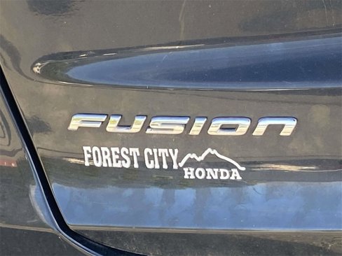 Used 2020 Ford Fusion SE w/ Equipment Group 151A image 10