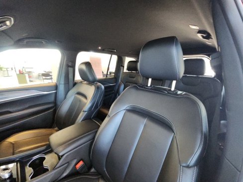 Certified 2024 Jeep Grand Cherokee Limited image 29