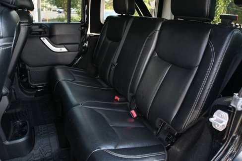 Used 2016 Jeep Wrangler Unlimited Rubicon image 10