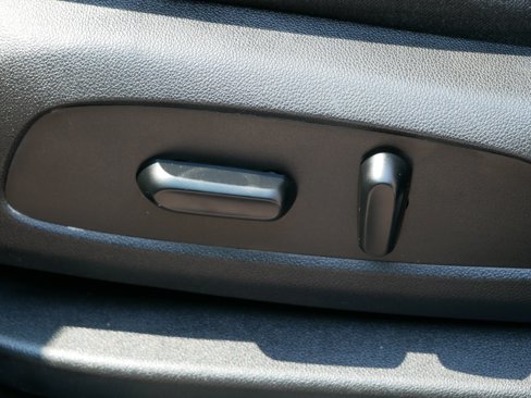 Used 2019 GMC Acadia SLE image 19