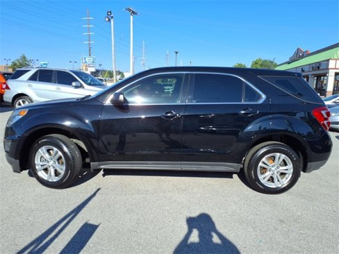 Used 2017 Chevrolet Equinox LS image 17