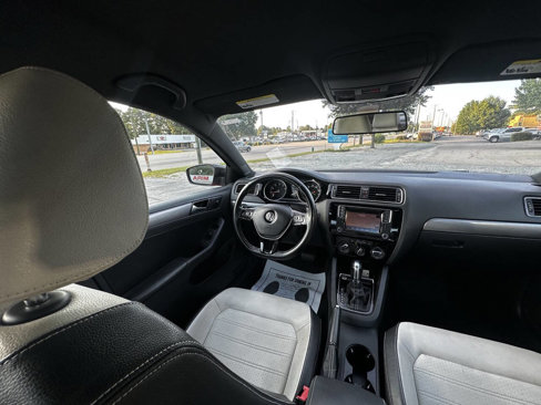 Used 2016 Volkswagen Jetta Sport image 21