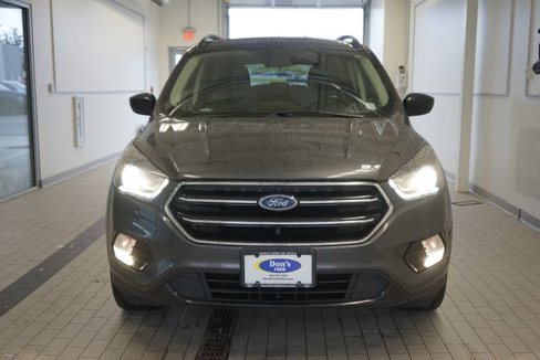 Certified 2018 Ford Escape SE w/ SE Sport Appearance Package image 17