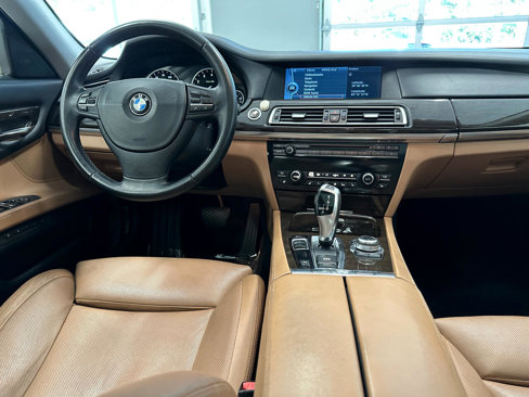 Used 2011 BMW 740Li image 26
