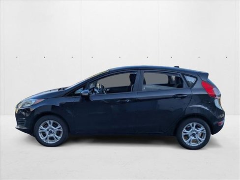 Used 2016 Ford Fiesta SE image 2