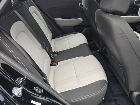 Certified 2025 Hyundai Venue SEL image 15