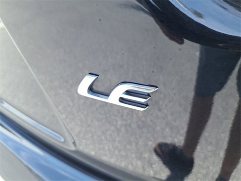 Used 2023 Toyota Corolla LE image 6