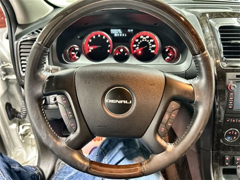 Used 2011 GMC Acadia Denali image 11