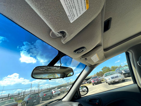 Used 2003 Pontiac Grand Am SE image 18