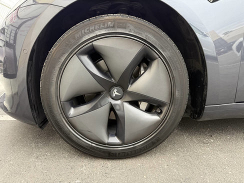 Used 2018 Tesla Model 3 Mid Range image 32