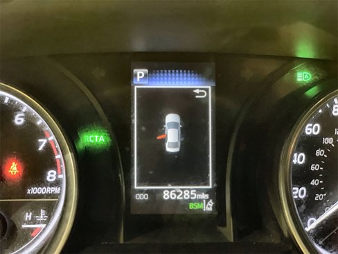 Used 2018 Toyota Camry SE image 12