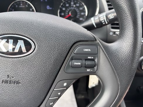 Used 2018 Kia Forte LX w/ LX Rear Camera Package image 25