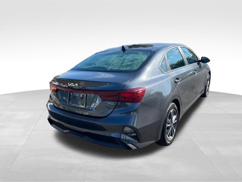 Used 2023 Kia Forte LXS image 7